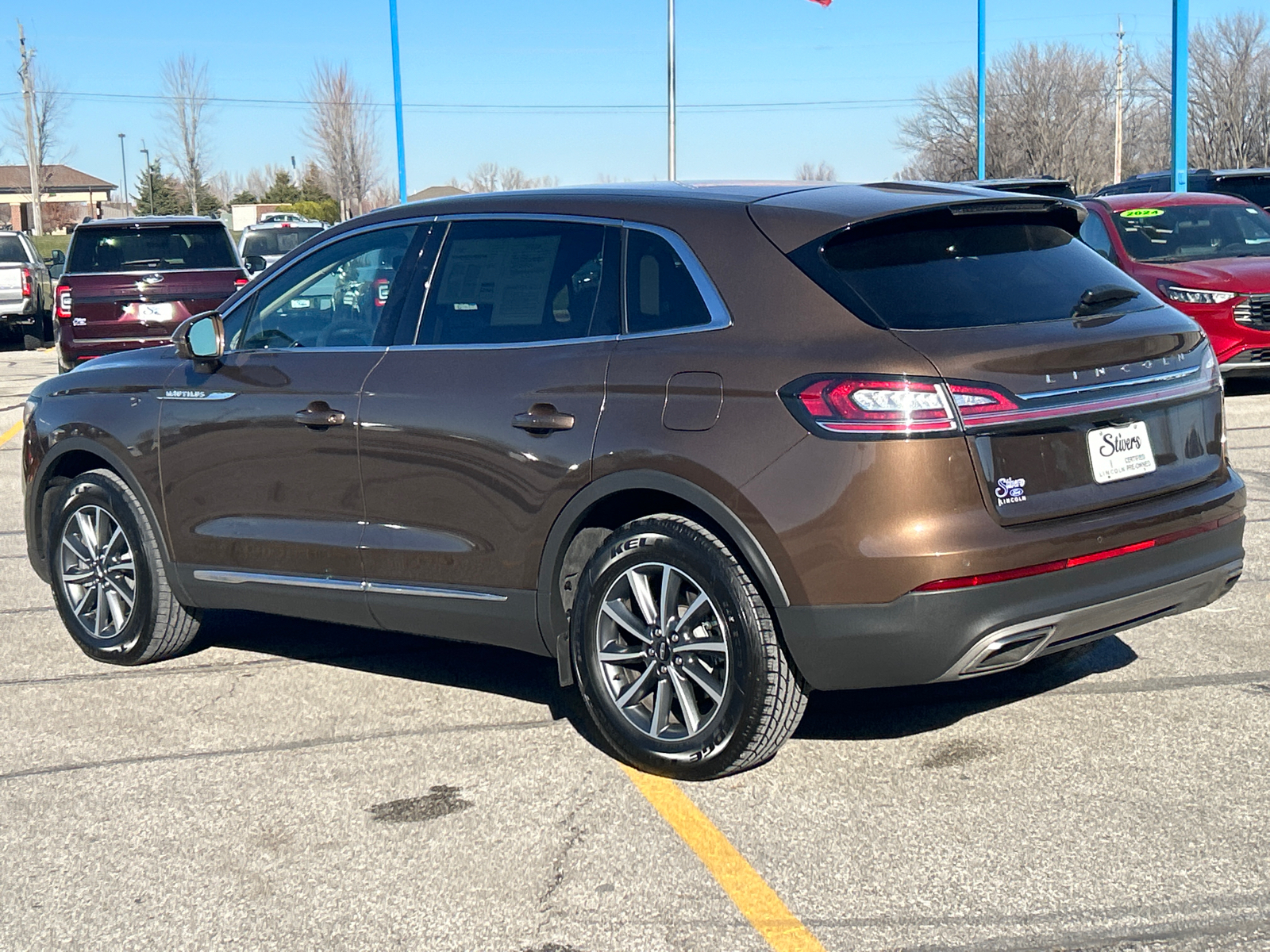 2022 Lincoln Nautilus Standard 6