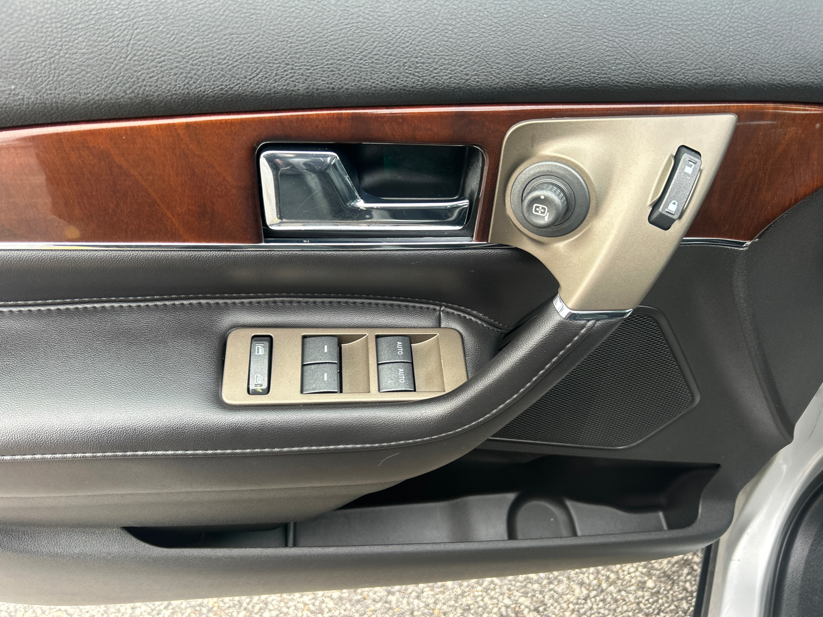 2015 Lincoln MKX Base 14