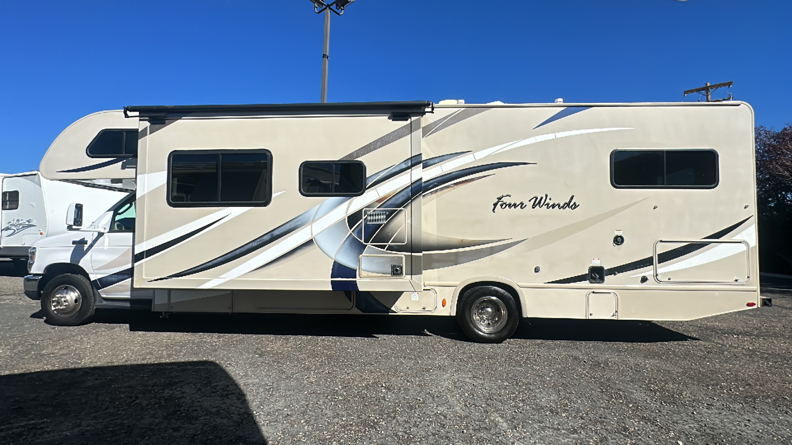 2018 THOR FOUR WINDS 30D 6