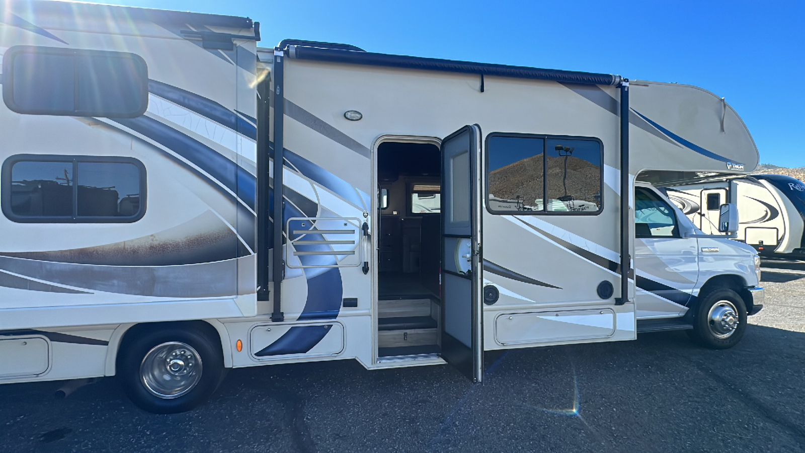 2018 THOR FOUR WINDS 30D 22