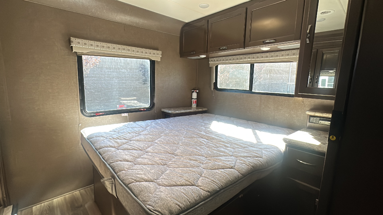 2018 THOR FOUR WINDS 30D 94