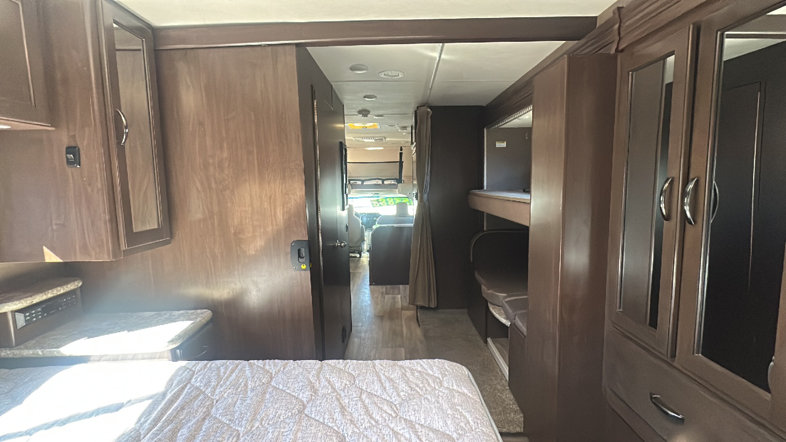 2018 THOR FOUR WINDS 30D 120