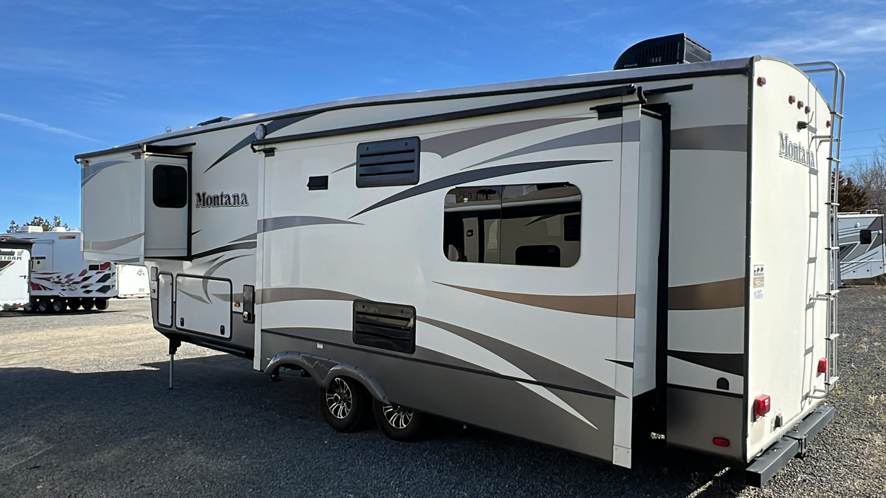 2016 KEYSTONE MONTANA 3000RE 4