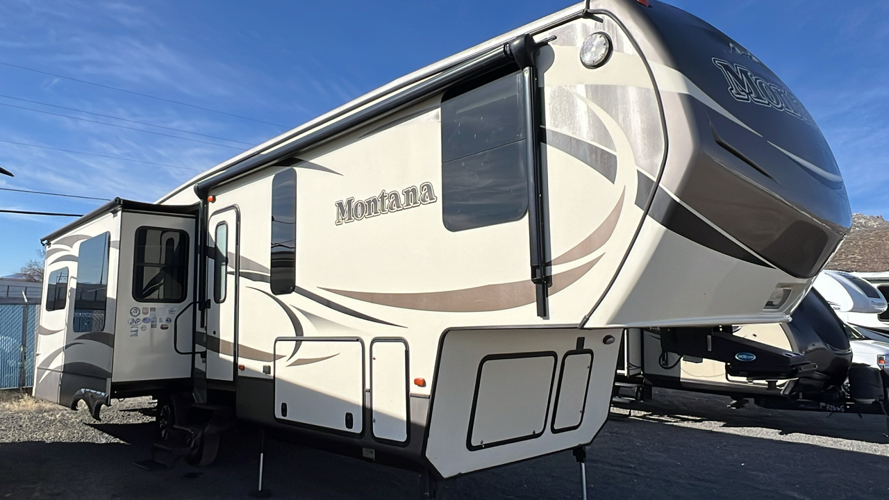 2016 KEYSTONE MONTANA 3000RE 7