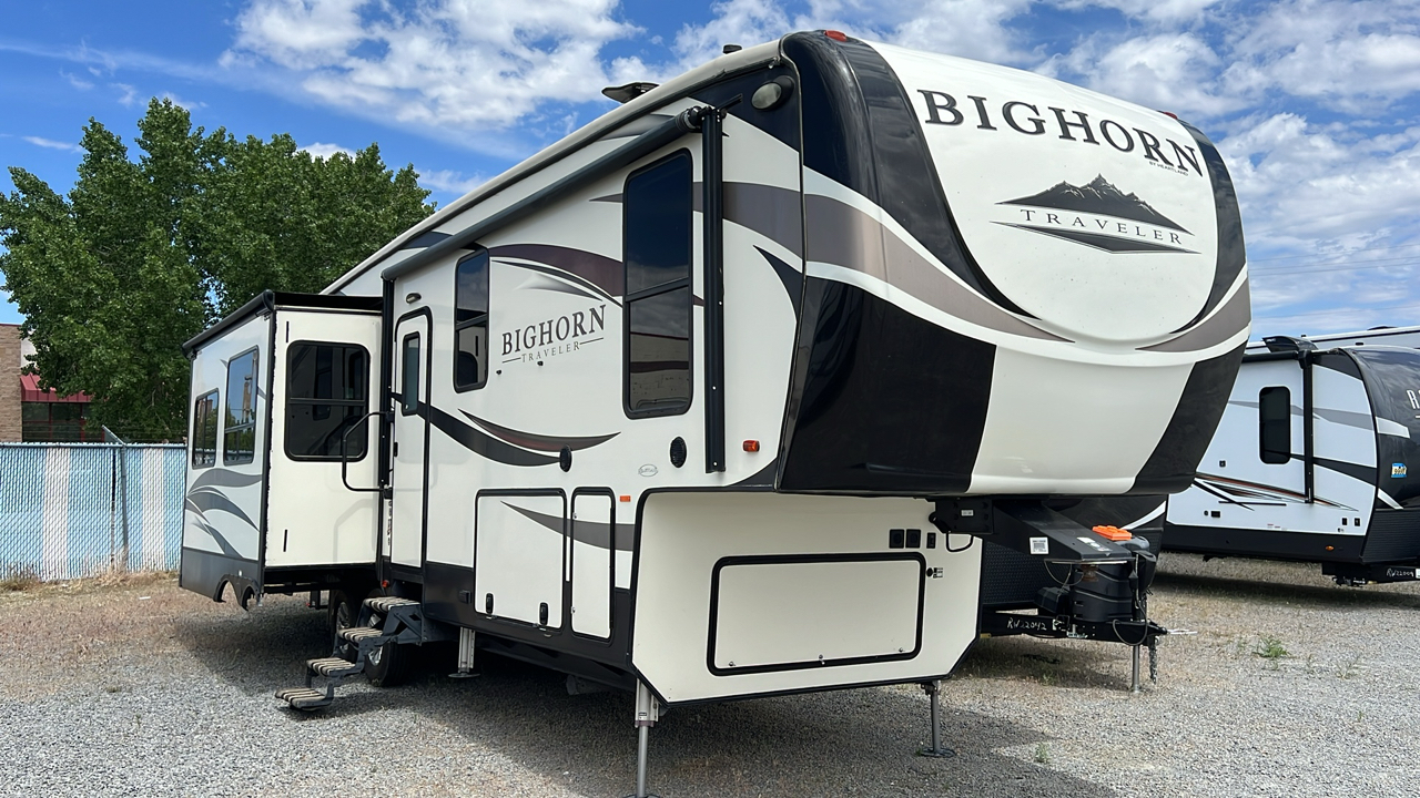 2018 HEARTLAND BIGHORN 32RS 1