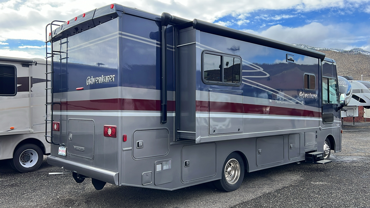 2022 WINNEBAGO ADVENTURER 27N 6