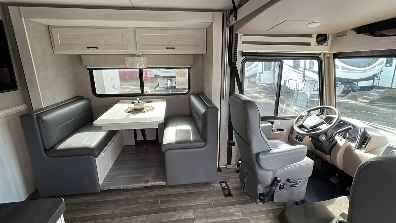 2022 WINNEBAGO ADVENTURER 27N 48