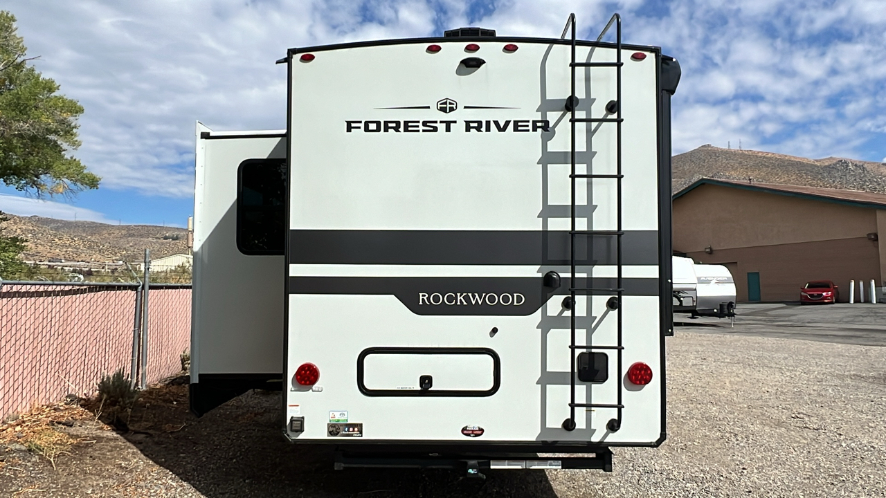 2025 ROCKWOOD SIGNATURE 376RK 4