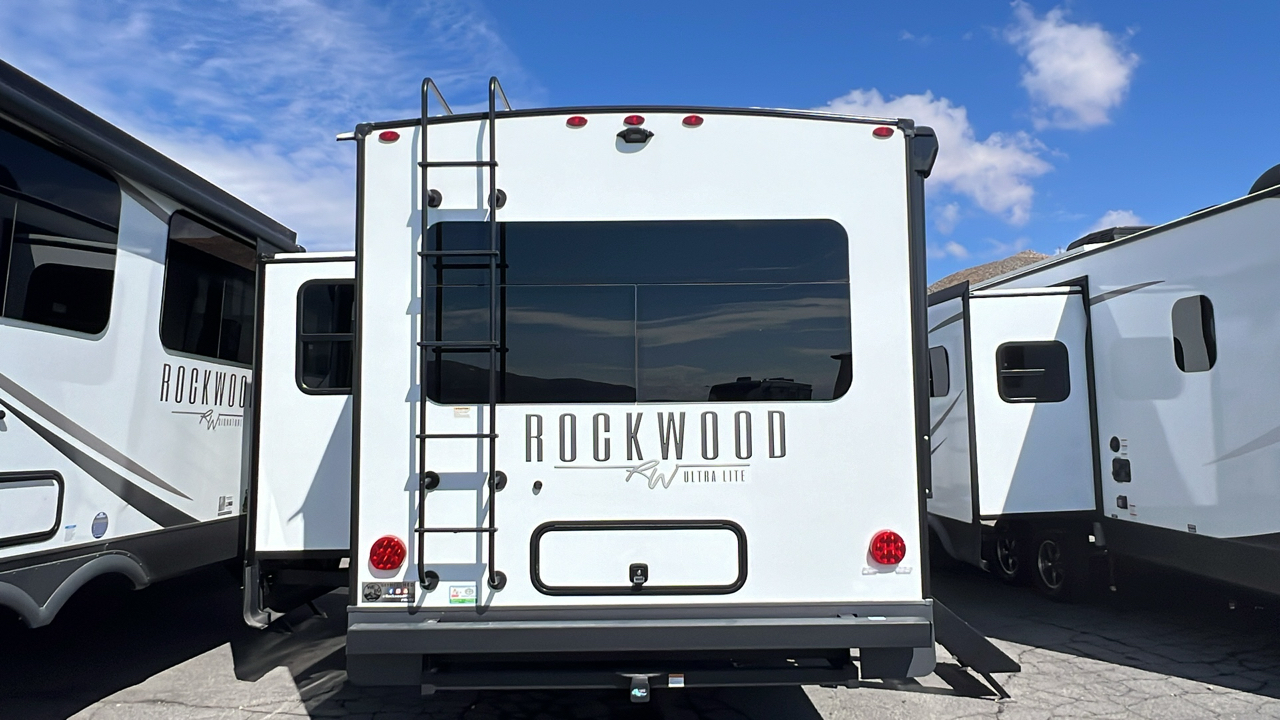 2025 ROCKWOOD ULTRA LITE 2618RD 3