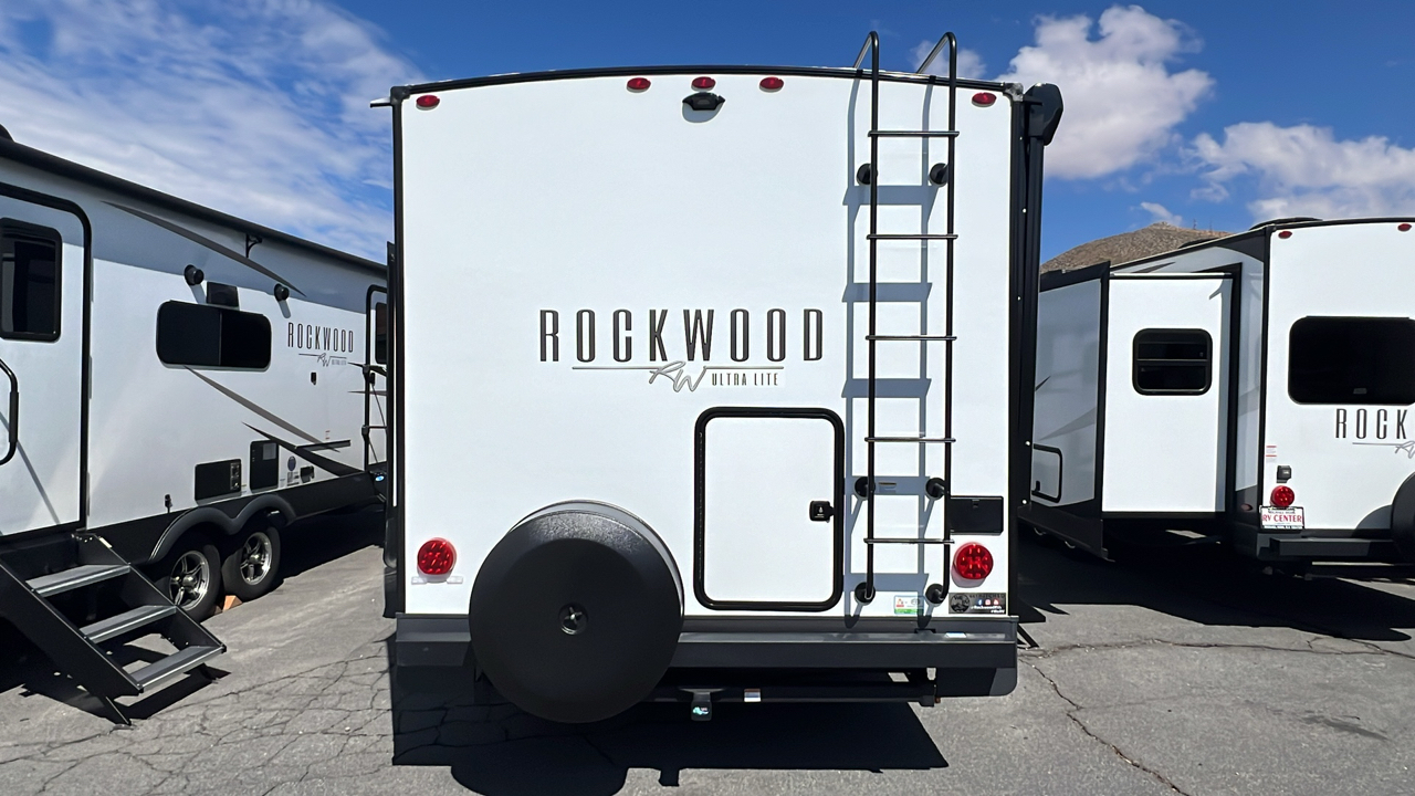 2025 ROCKWOOD ULTRA LITE 2706BH 3