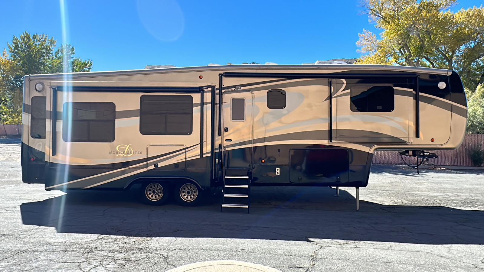 2014 DRV LUXURY SUITES MOBILE SUITES 36RSSB3 2