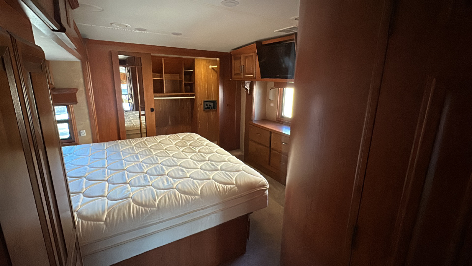 2014 DRV LUXURY SUITES MOBILE SUITES 36RSSB3 42