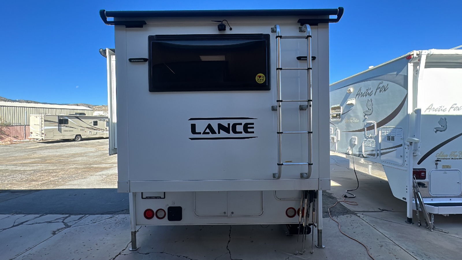 2022 LANCE CAB OVER 1172 4