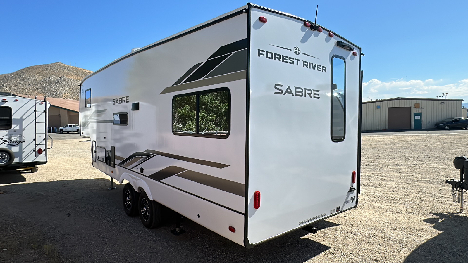 2025 FOREST RIVER SABRE 26BBR 5