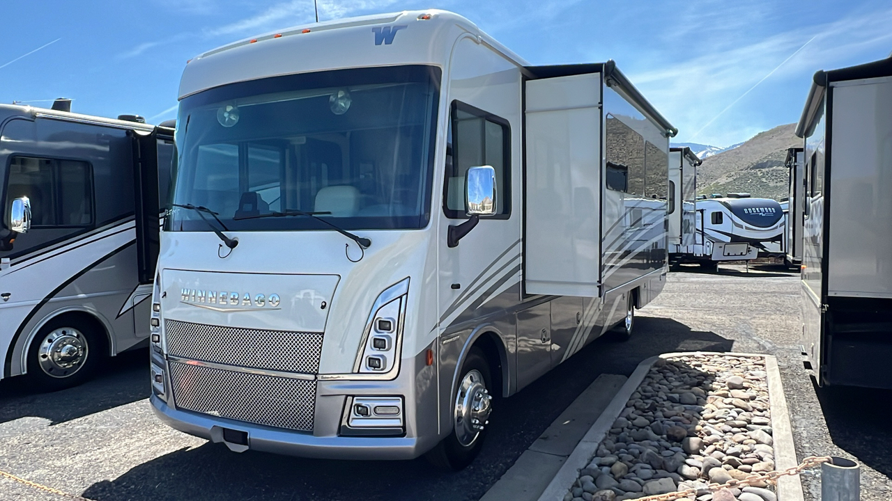 2025 WINNEBAGO ADVENTURER 36Z 3