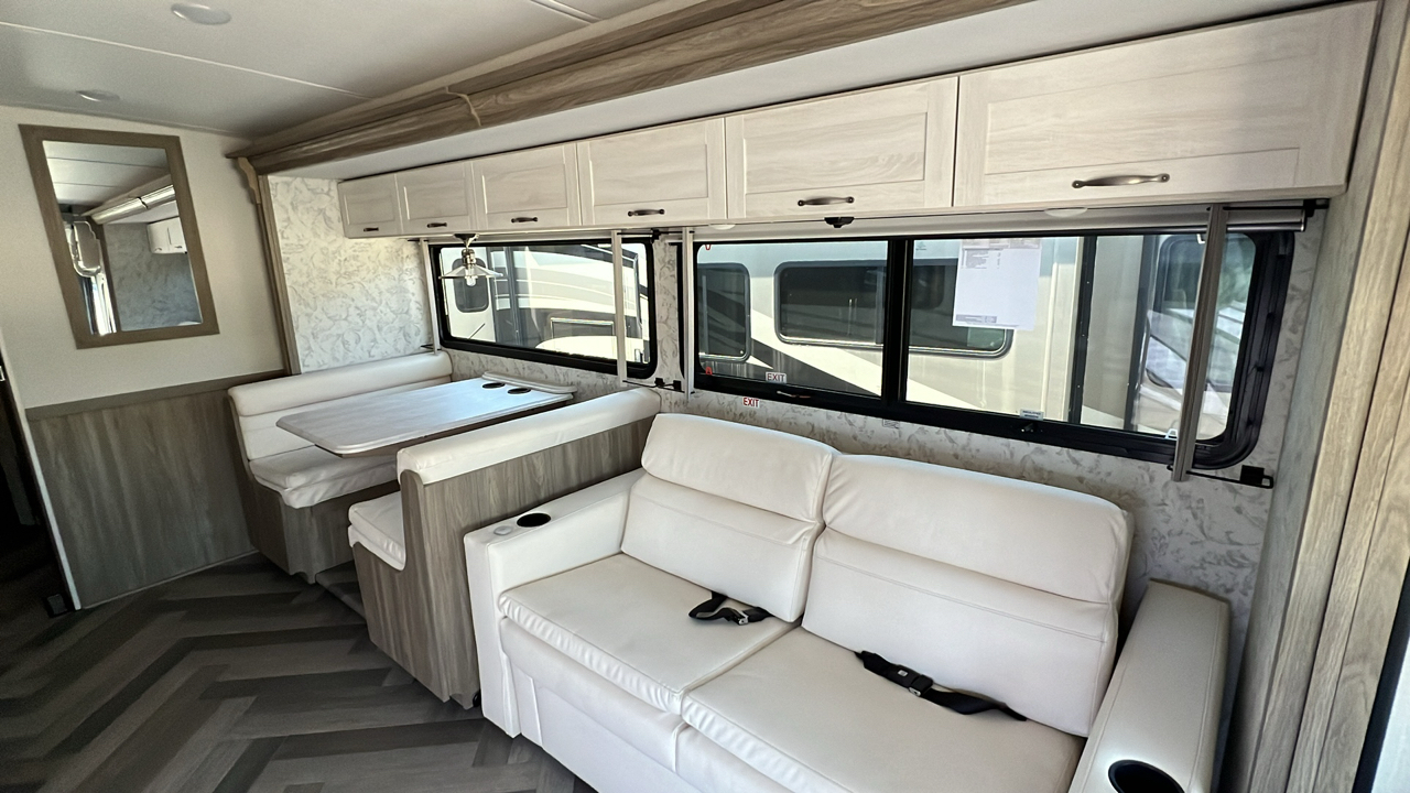 2025 WINNEBAGO ADVENTURER 36Z 23