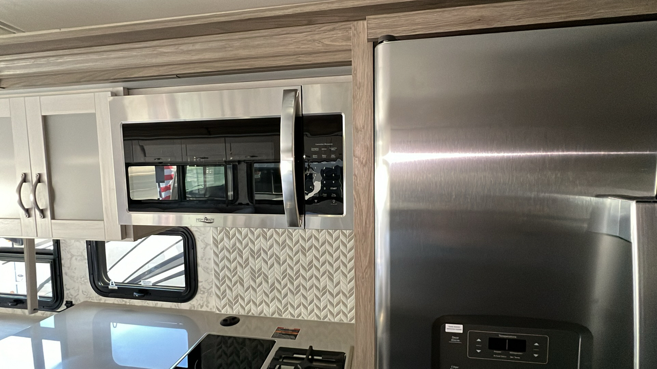 2025 WINNEBAGO ADVENTURER 36Z 54