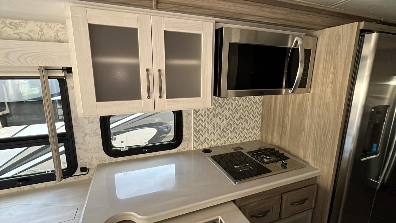 2025 WINNEBAGO ADVENTURER 36Z 59