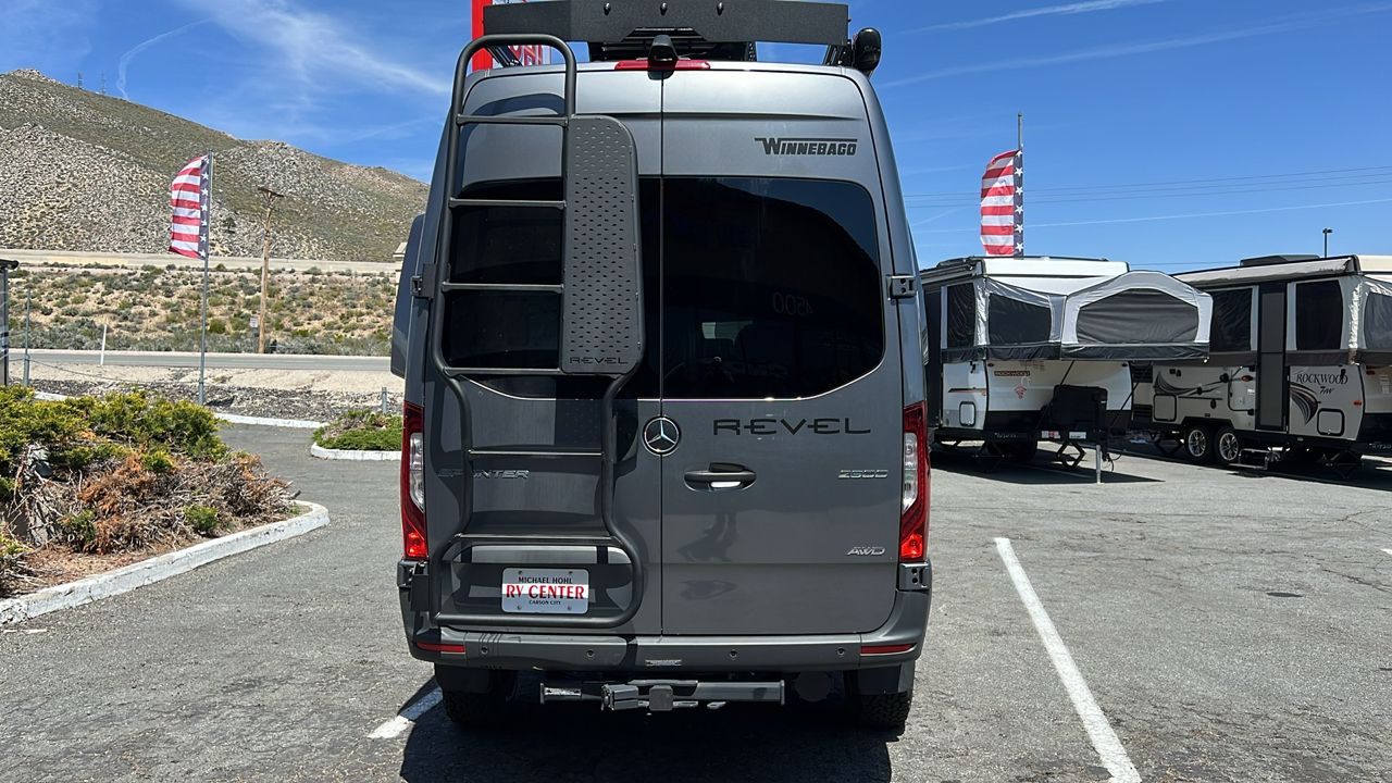 2025 WINNEBAGO REVEL 44E 5