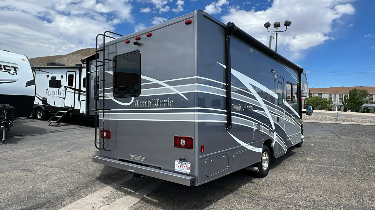 2025 WINNEBAGO MINNIE WINNIE 326T 3