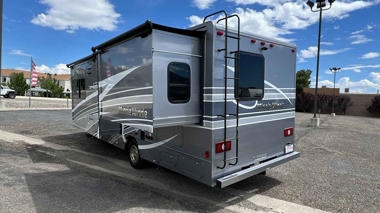 2025 WINNEBAGO MINNIE WINNIE 326T 5