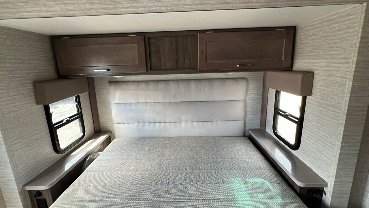 2025 WINNEBAGO MINNIE WINNIE 326T 38