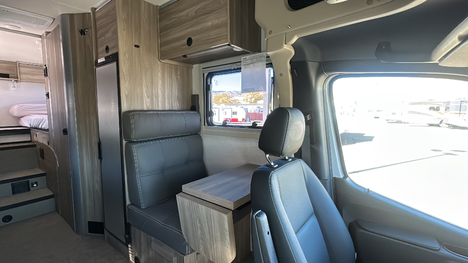 2025 WINNEBAGO EKKO 623B 106