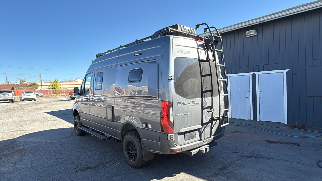 2025 WINNEBAGO REVEL 44E 5