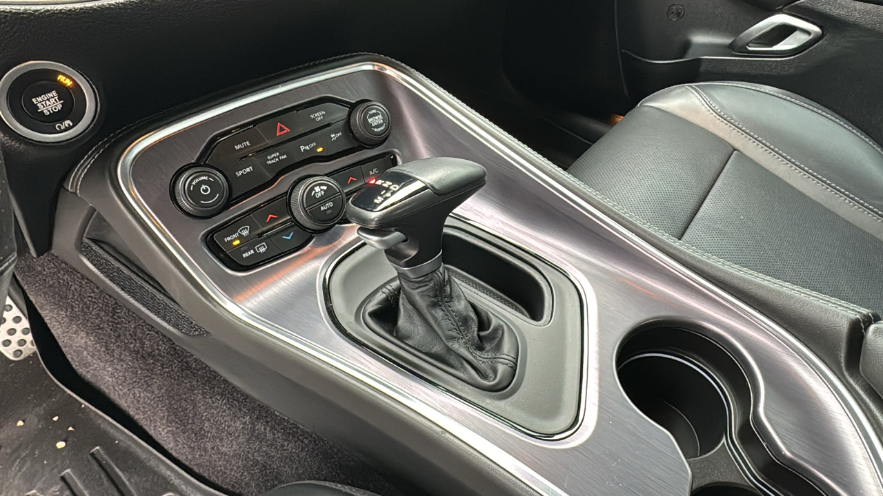 2018 Dodge Challenger AWD GT 21