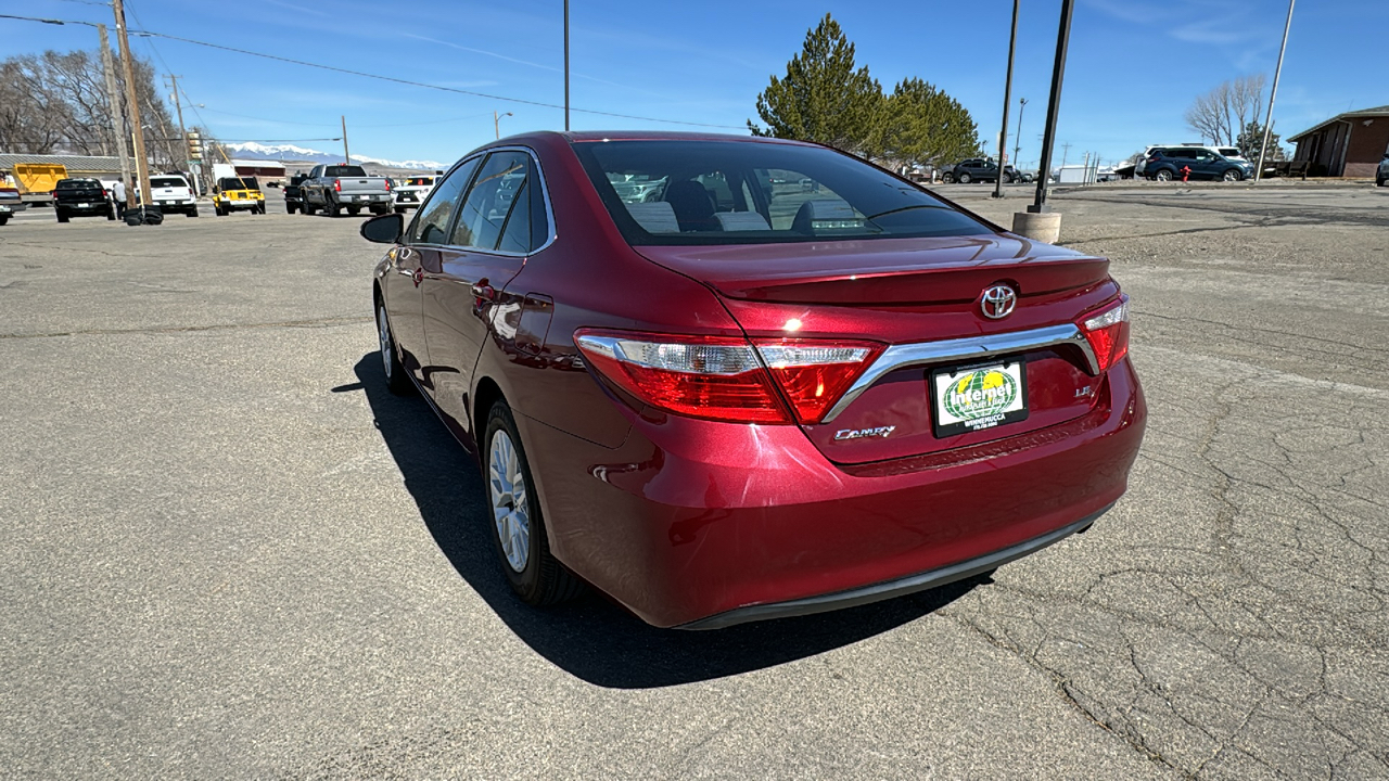 2016 Toyota Camry XLE 5