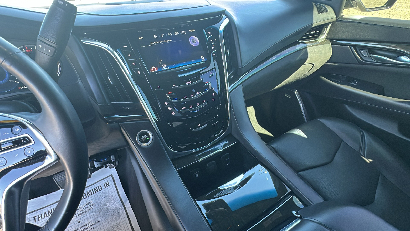 2018 Cadillac Escalade ESV Platinum 28