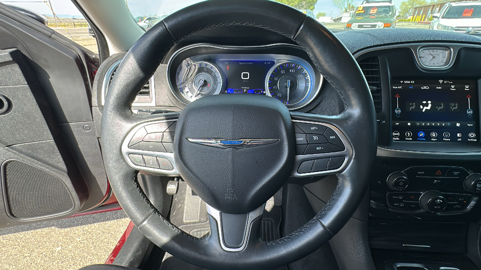 2019 Chrysler 300 Touring 23