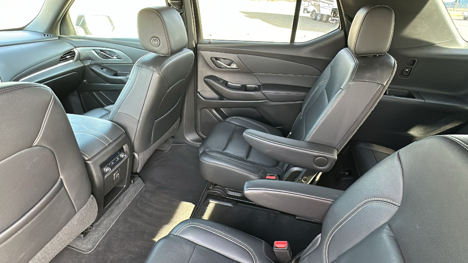 2022 Chevrolet Traverse LT Leather 17