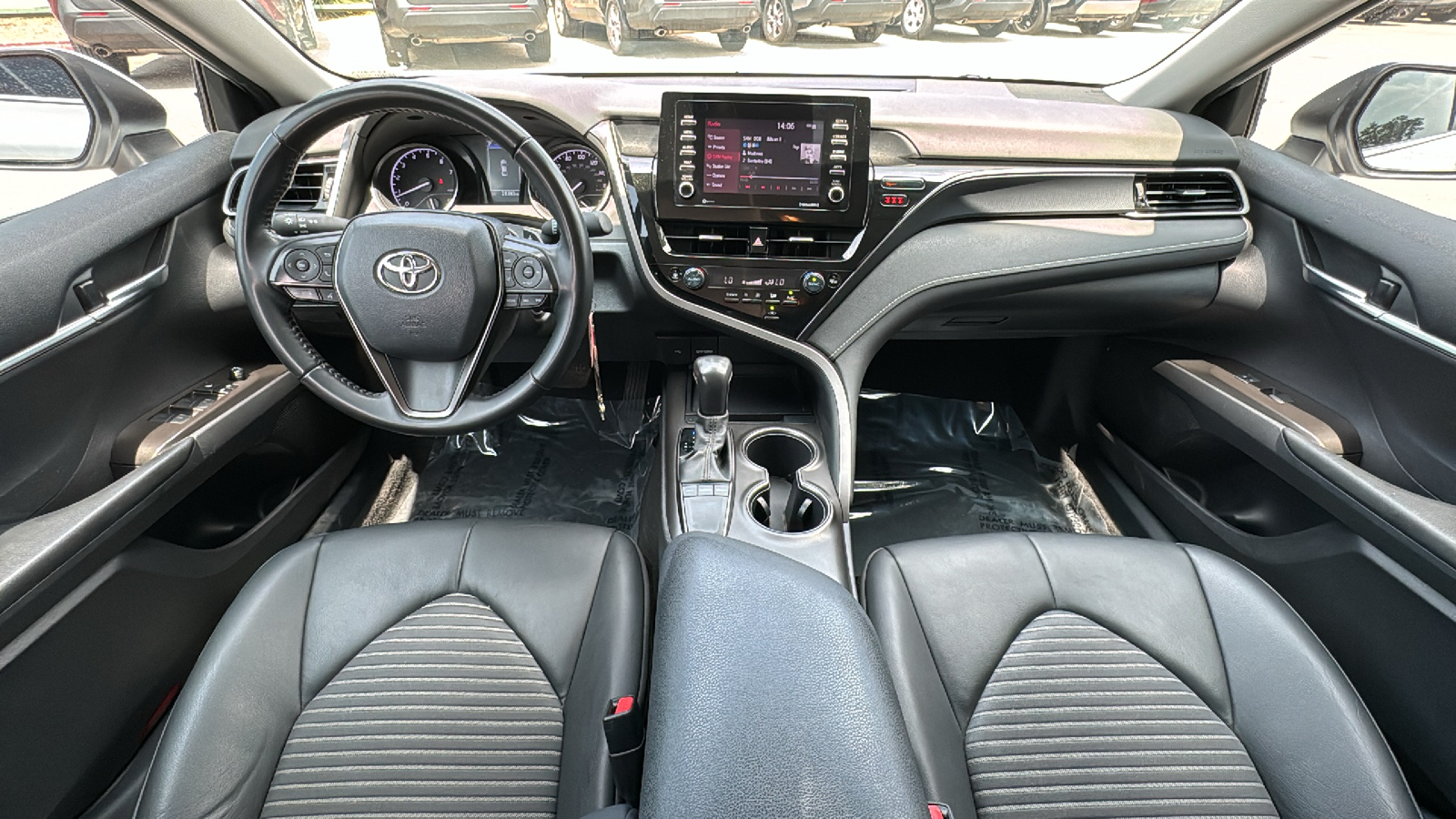 2022 Toyota Camry SE 19