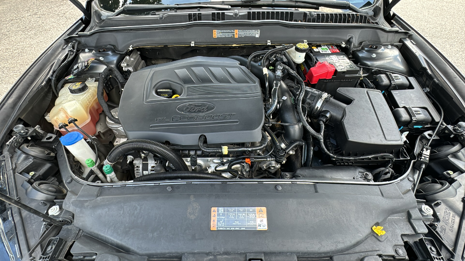 2017 Ford Fusion SE 38