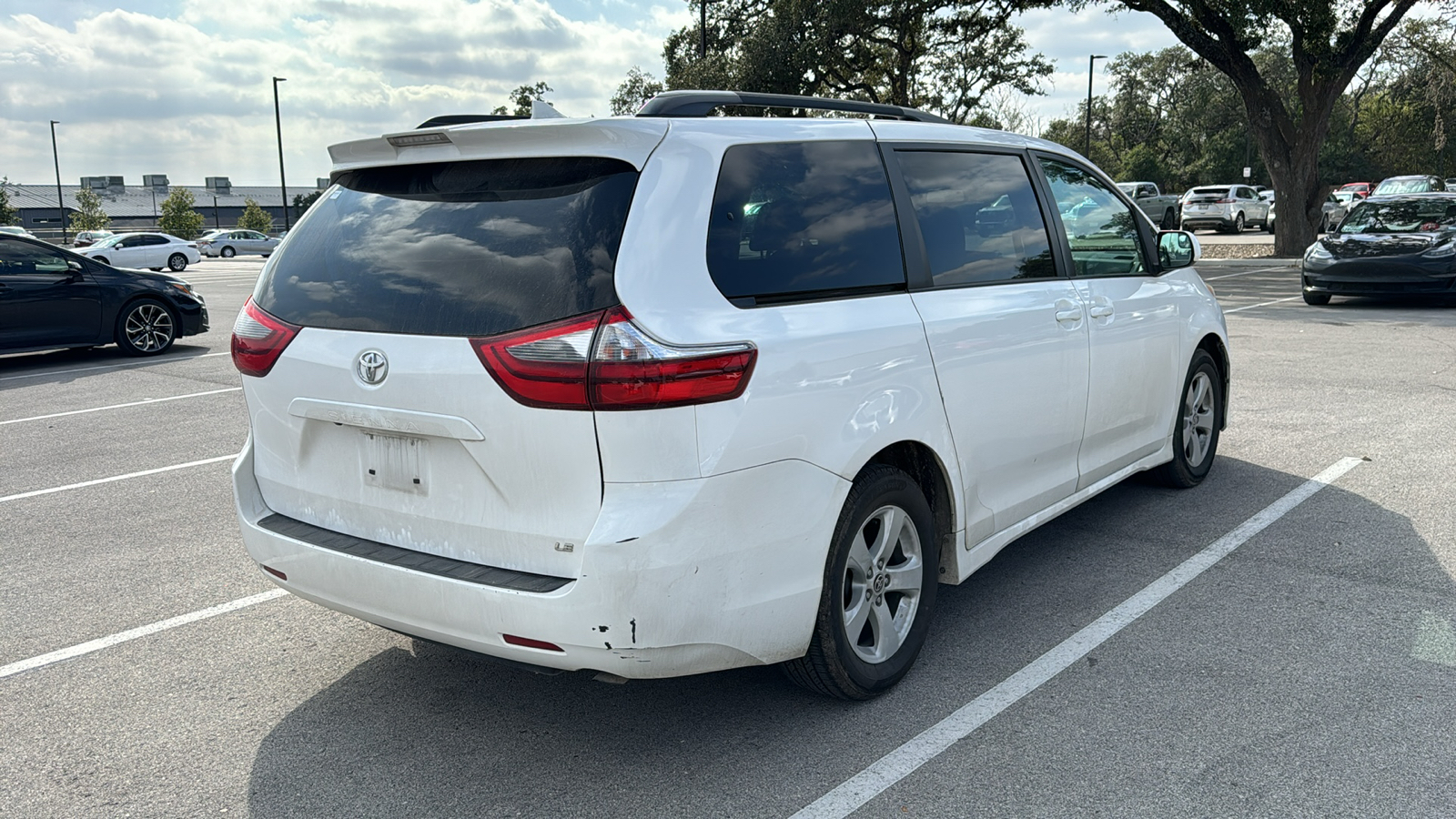 2020 Toyota Sienna LE 6