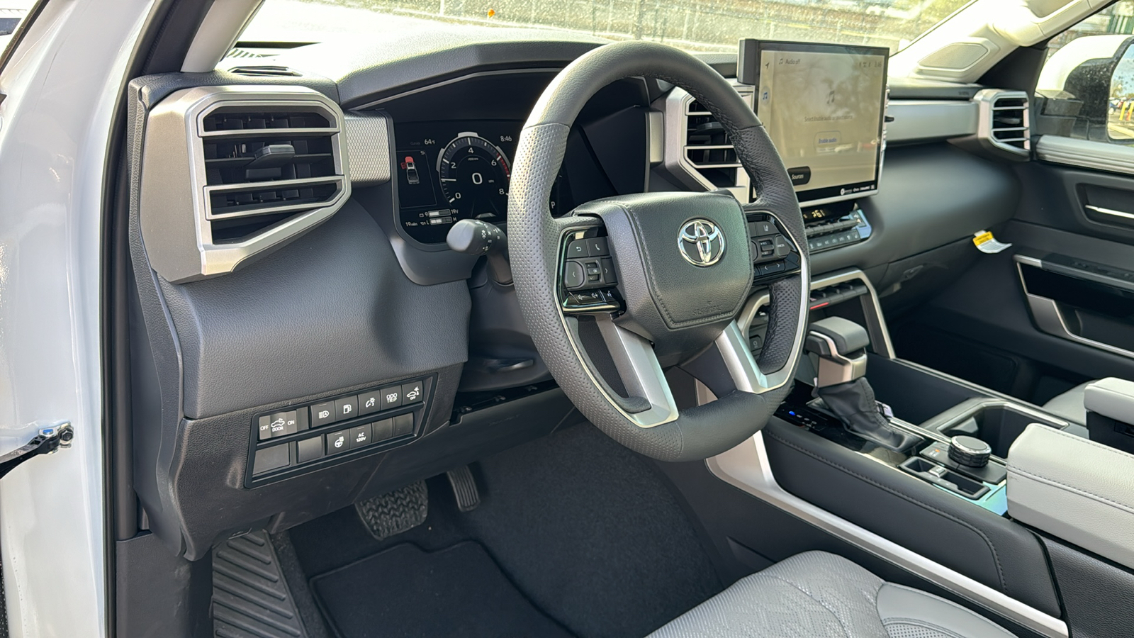 2024 Toyota Tundra Hybrid Limited 12