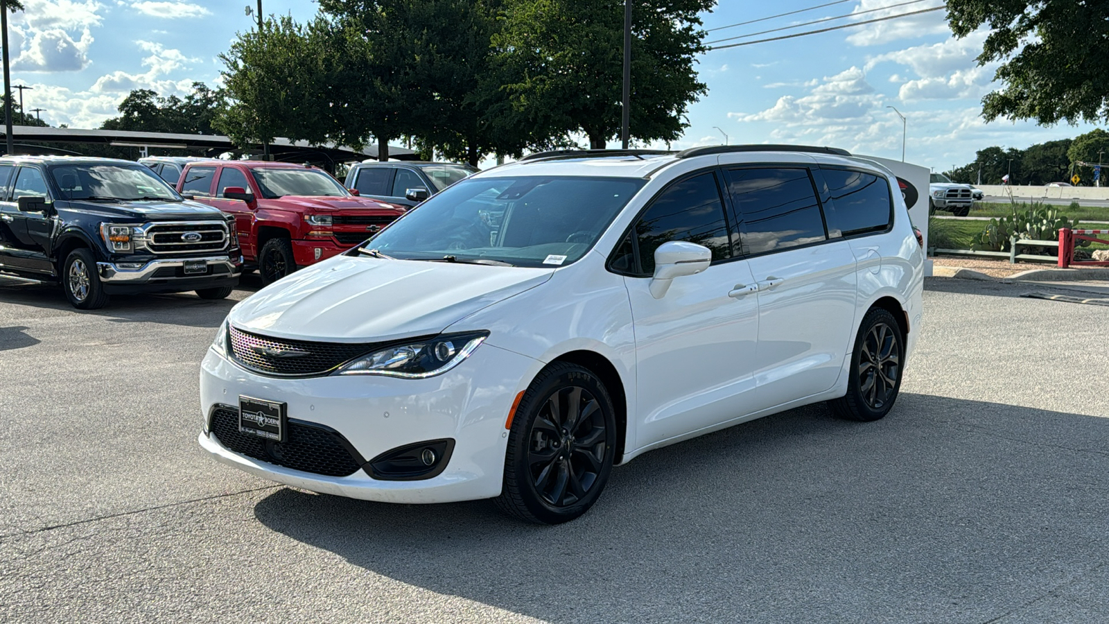 2018 Chrysler Pacifica Limited 3