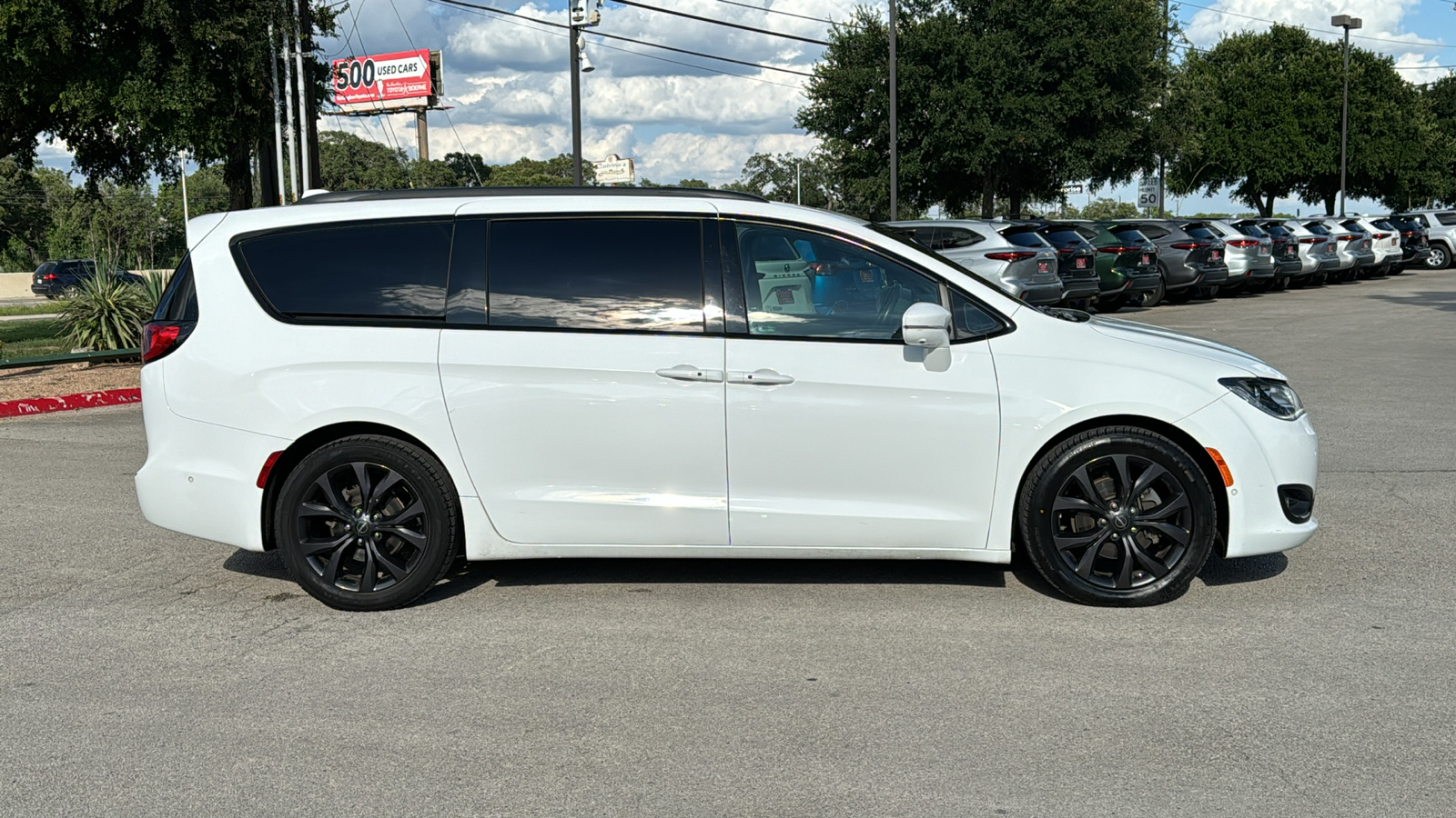 2018 Chrysler Pacifica Limited 8