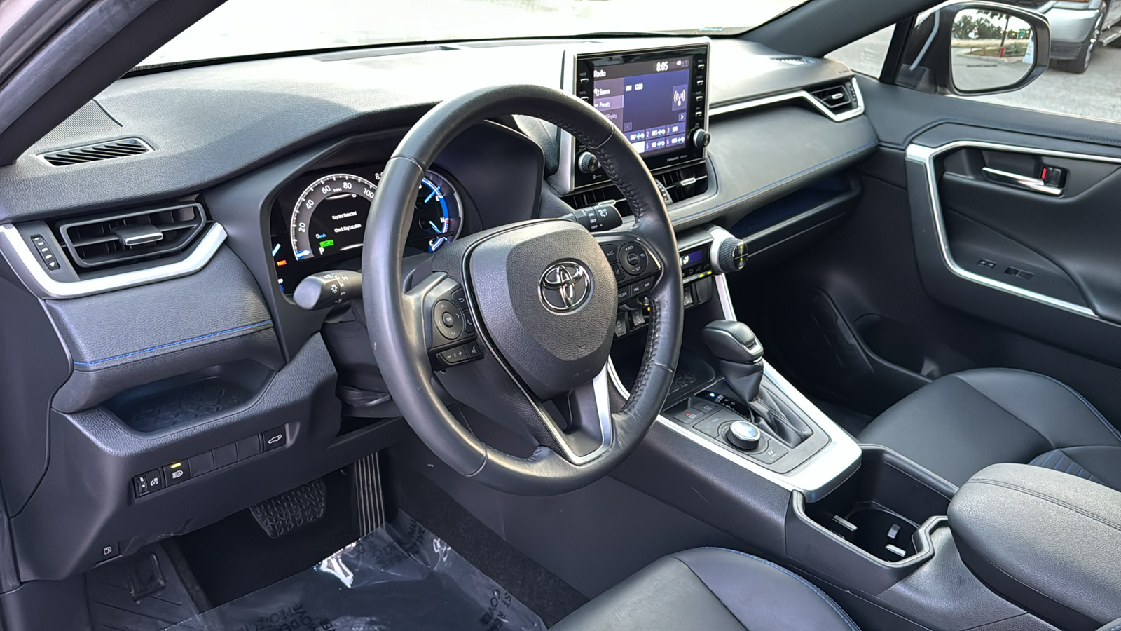 2022 Toyota RAV4 Hybrid XSE 11