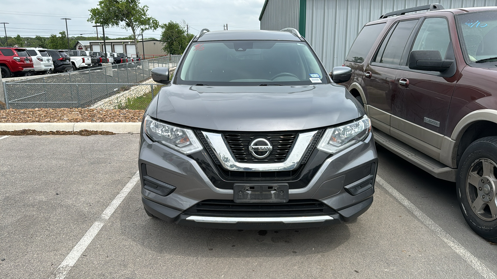 2020 Nissan Rogue SV 2