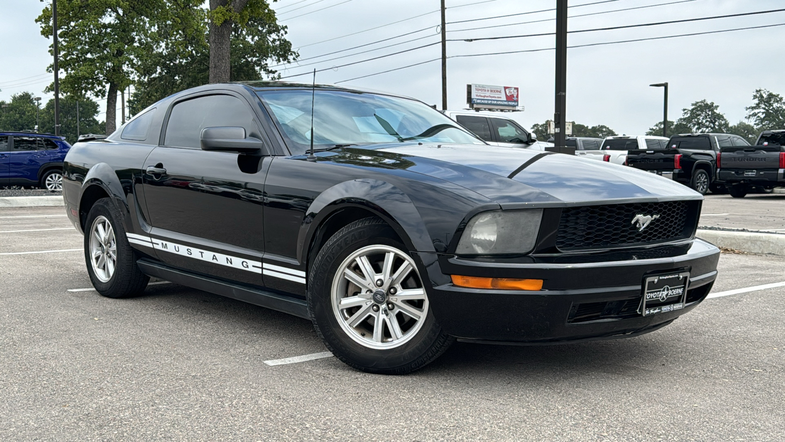 2008 Ford Mustang V6 Deluxe 2