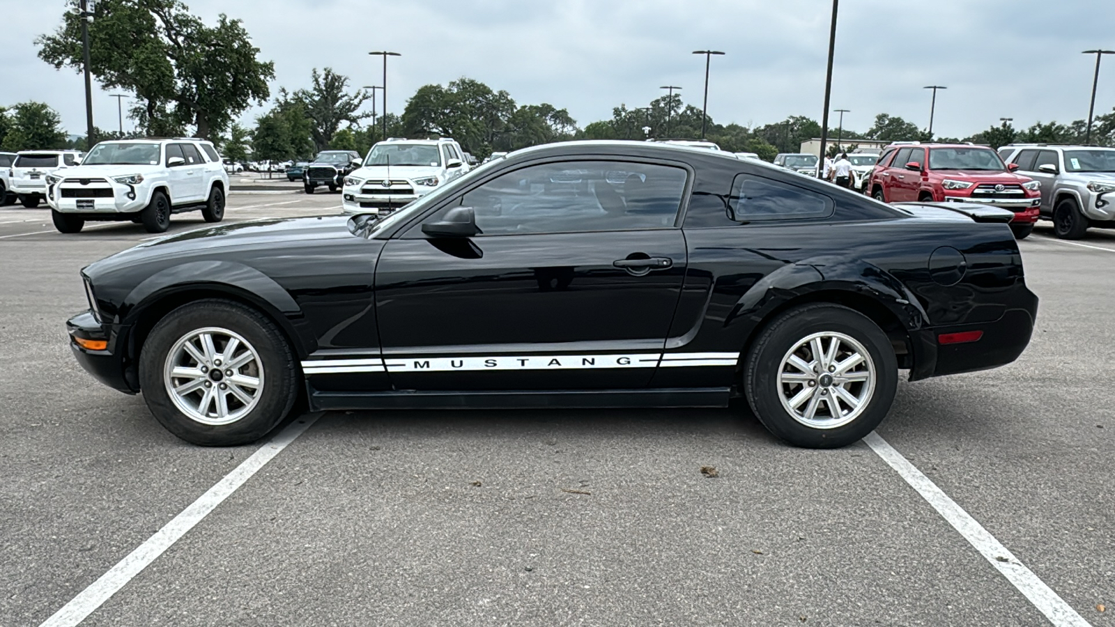 2008 Ford Mustang V6 Deluxe 5