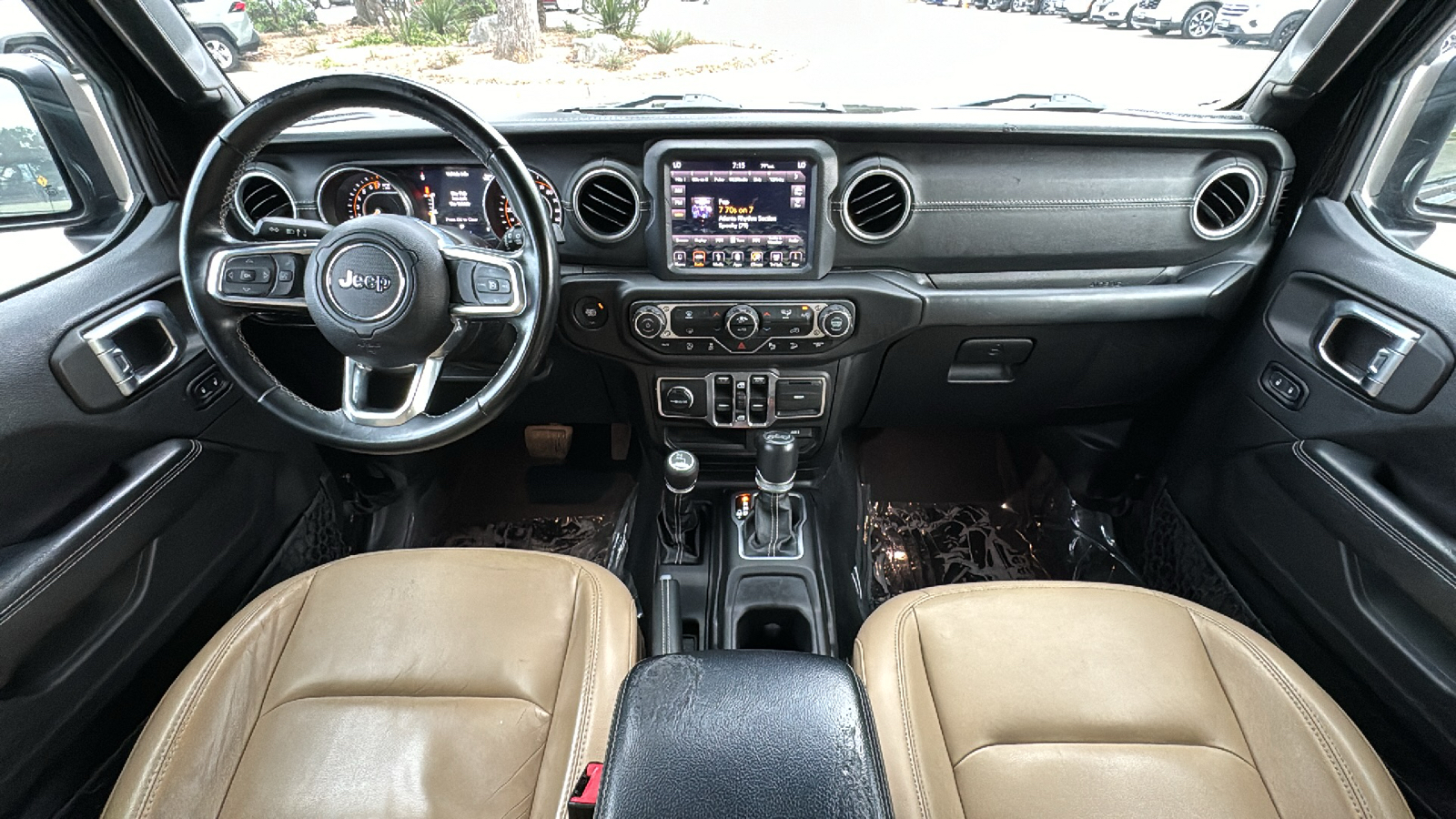 2018 Jeep Wrangler Unlimited Sahara 18