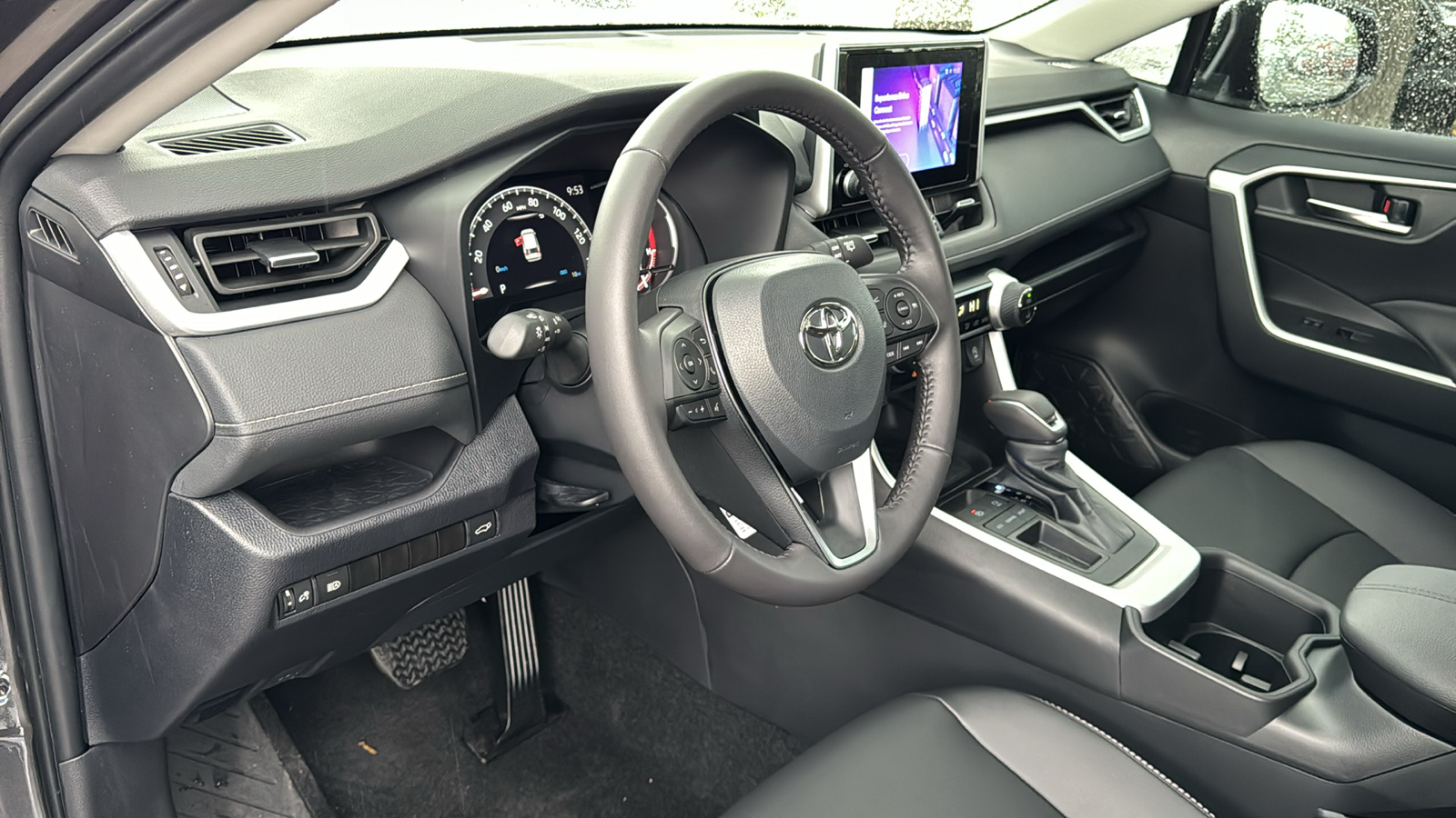 2024 Toyota RAV4 XLE Premium 12