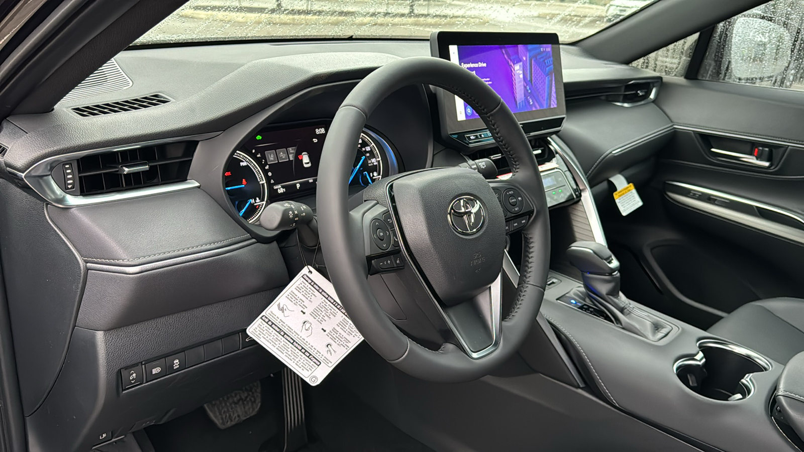 2024 Toyota Venza XLE 12