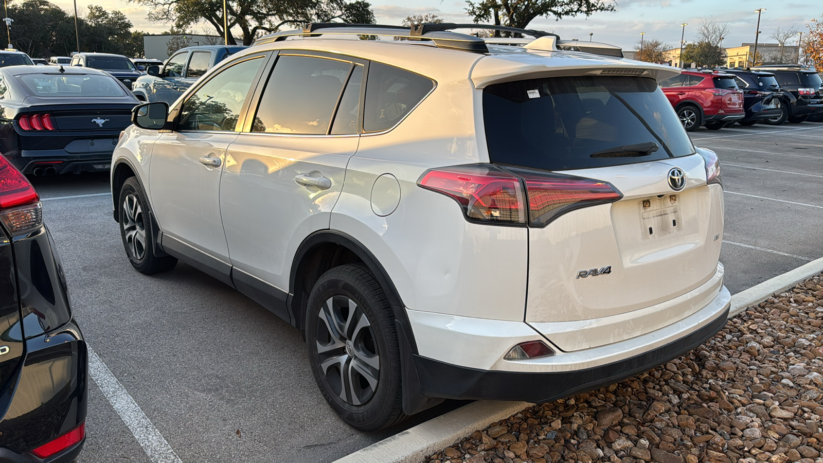 2017 Toyota RAV4 LE 4