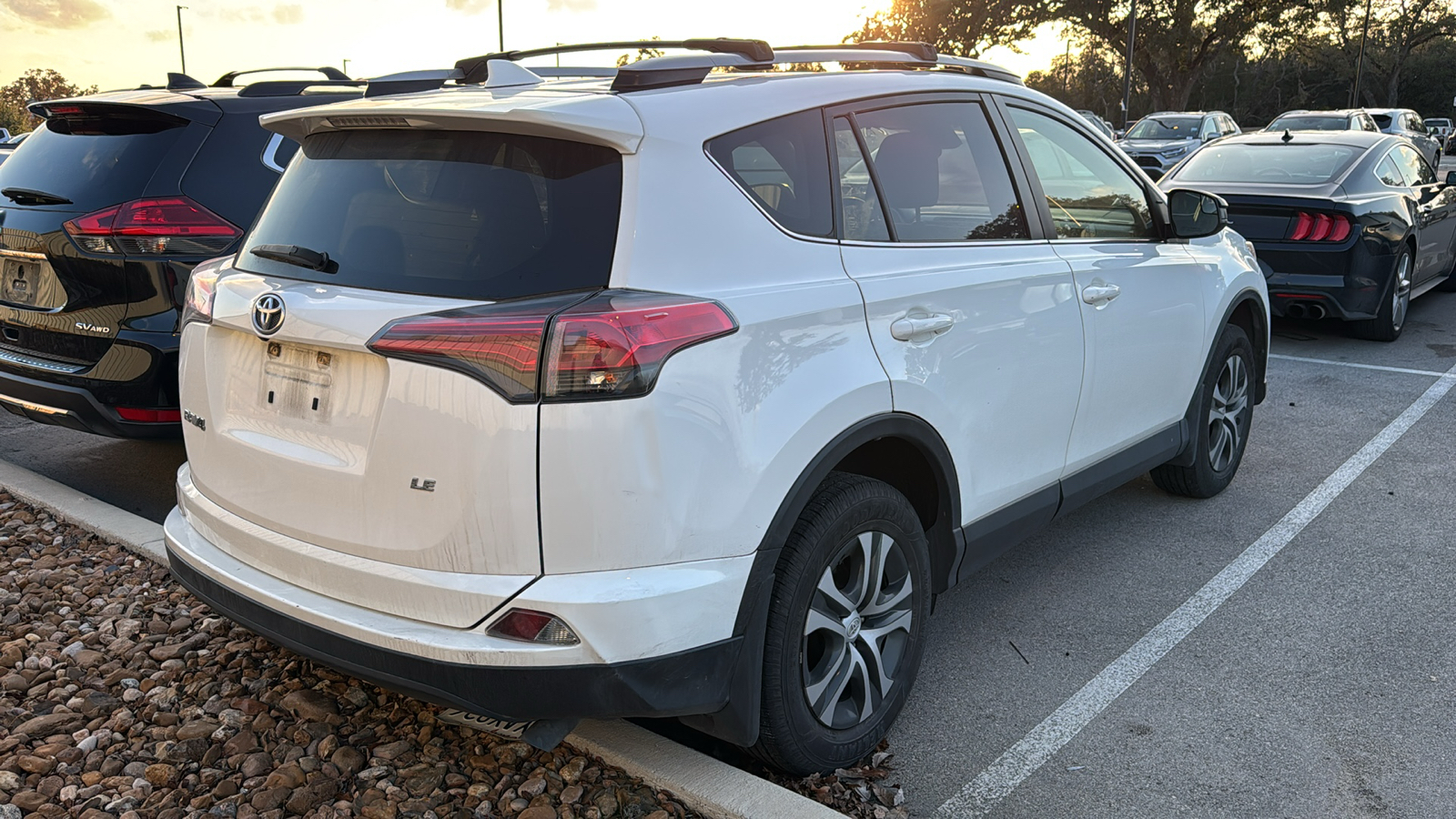 2017 Toyota RAV4 LE 6