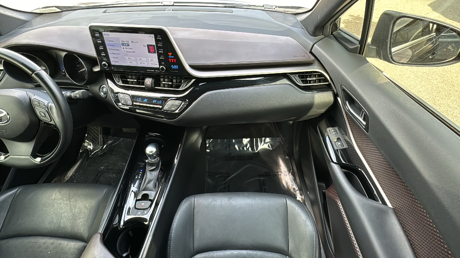 2019 Toyota C-HR Limited 31