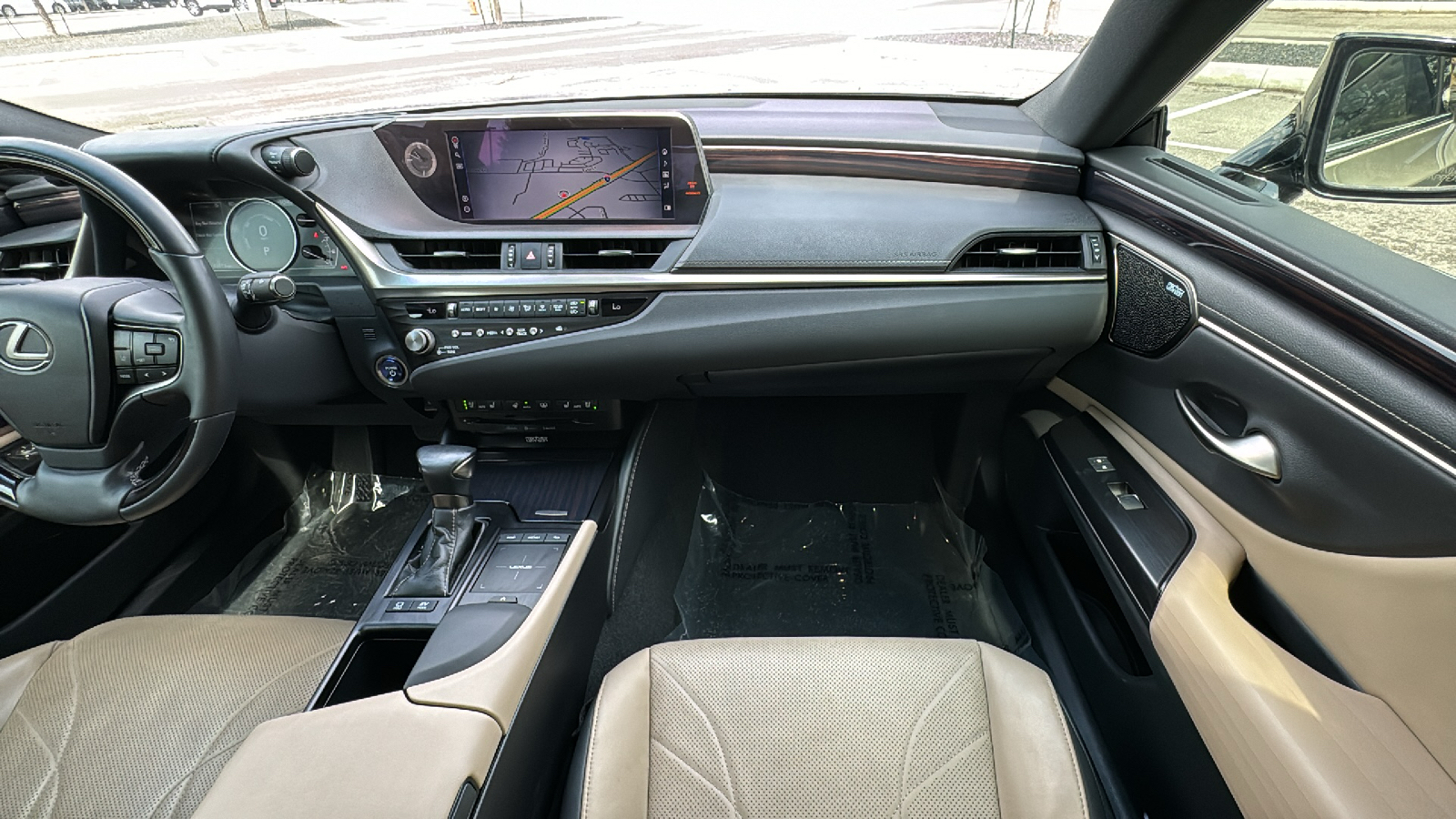 2021 Lexus ES 300h Ultra Luxury 33